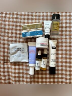 SKINCARE SAMPLE BUNDLE❤️